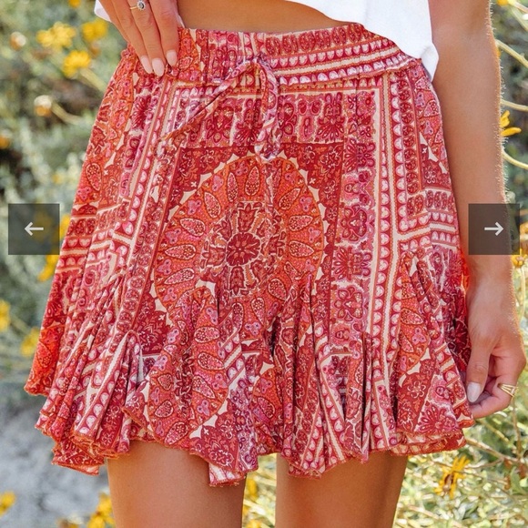 Aakaa Orange Rust Ruffled Fun Flowy Mini Skirt Size Small EUC - Picture 4 of 7